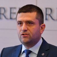 Radu Miruță