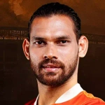 Adil Khan (footballer)