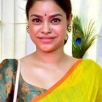 Sumona Chakravarti
