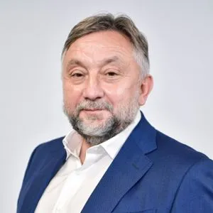 Олег Жолобов