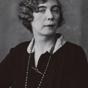 nora barnacle